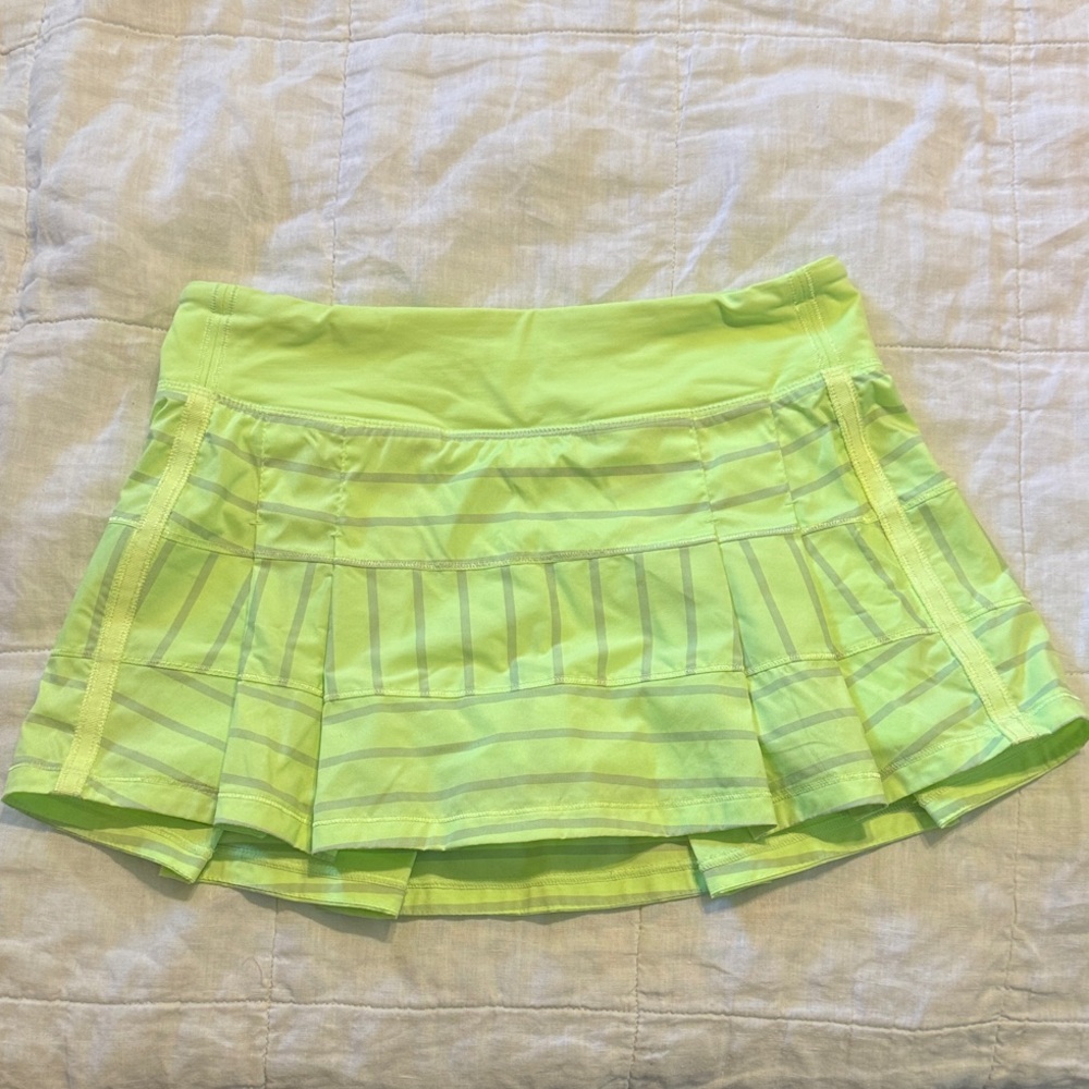 Lululemon Neon Green Pleated Skirt/Skort